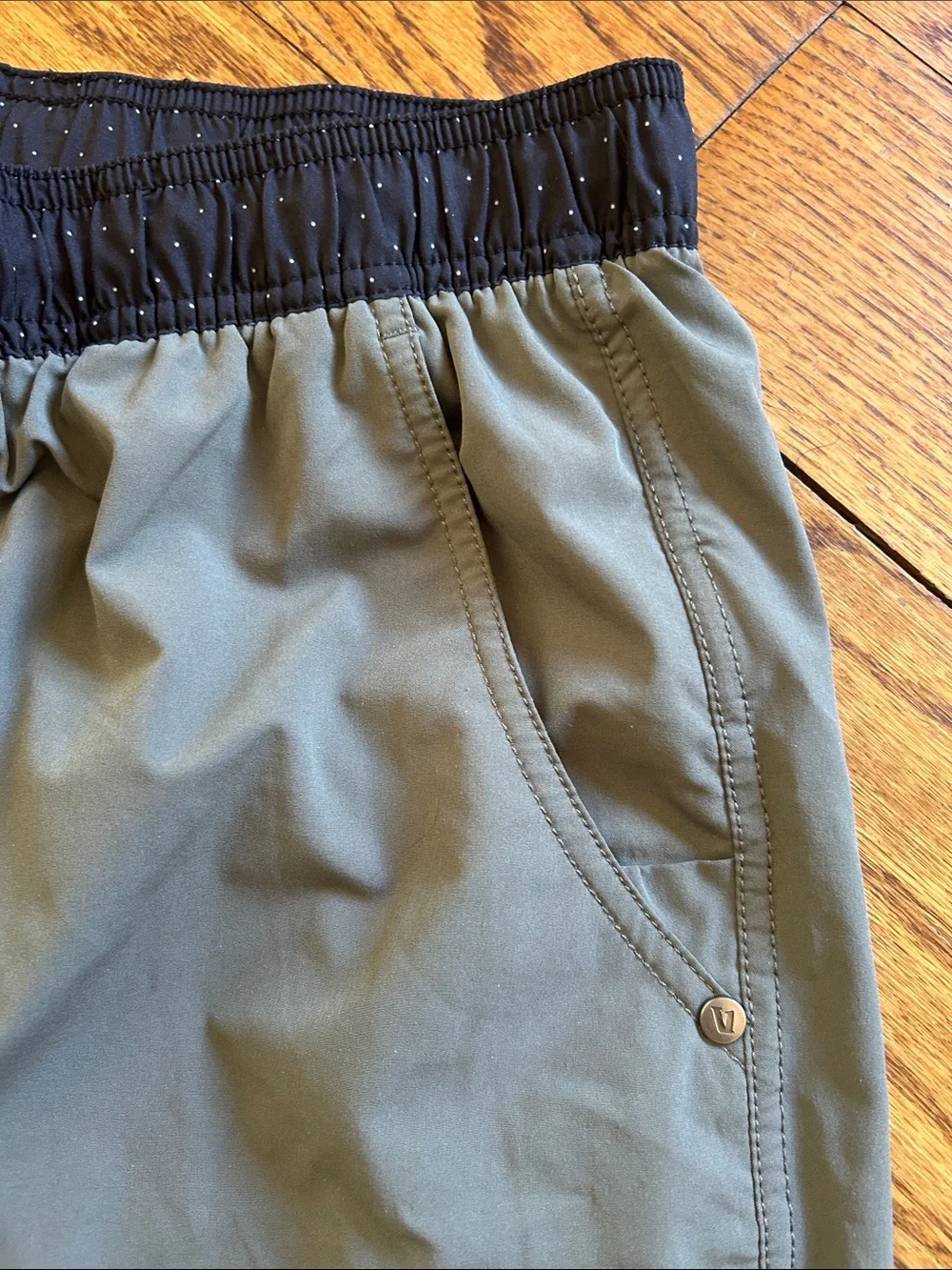 Vuori Men's Unlined Kore Athletic Lightweight Shorts Size Medium